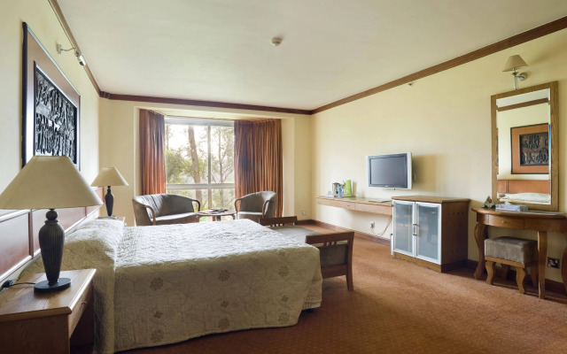 Golf Course Hotel