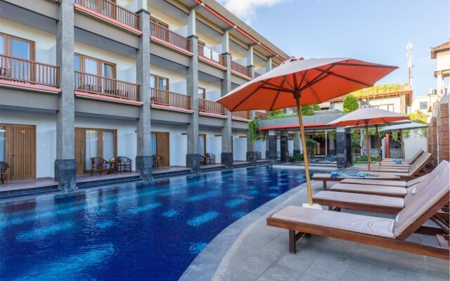 RedDoorz Plus @ Padma Utara 3