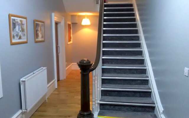 Clifton Hotel