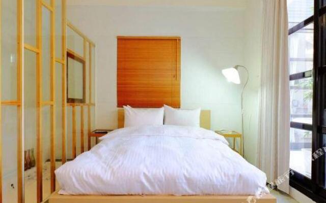 Meter 2 Hostel-Qingnian