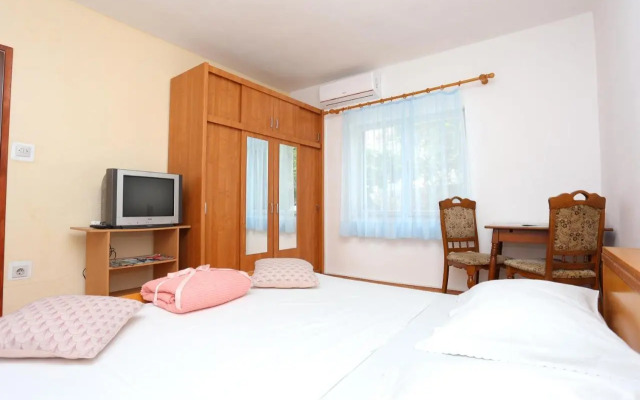 Double Room Split 17766a