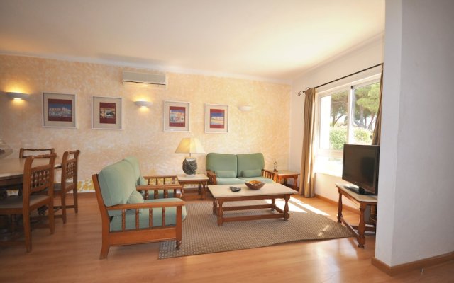 Stylish and Well-equipped, Private Pool, Close to Amenities, Free AC & Wifi
