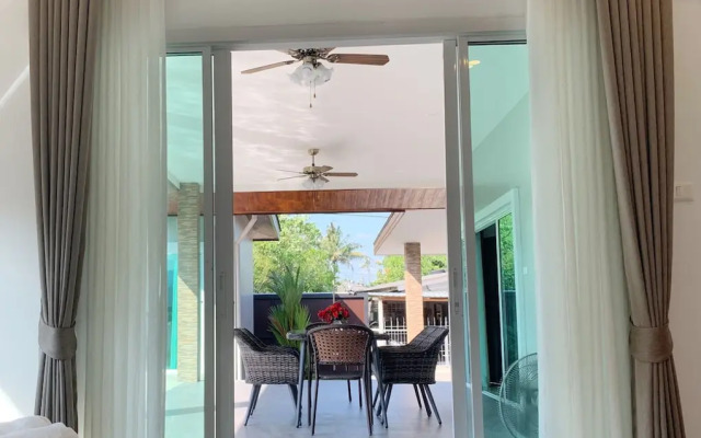 Private Villa with Pool near Laguna