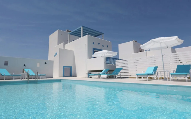 Xenos Villa 5 With a Private Pool Near the sea