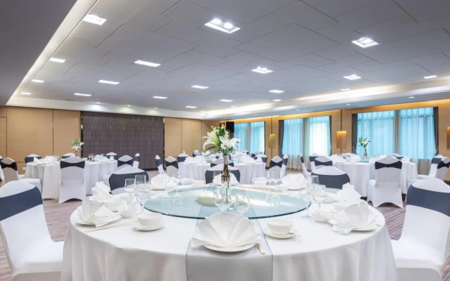 Holiday Inn Shenzhen Donghua by IHG
