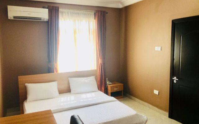 Milestone Hotel Annex
