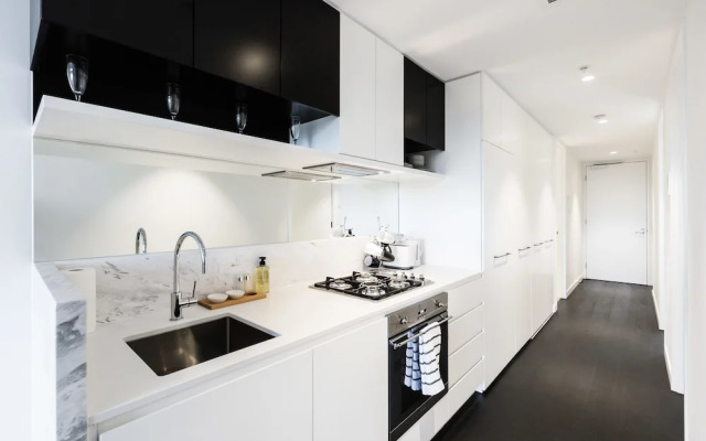 ESTHER, 2BDR South Yarra Apartment