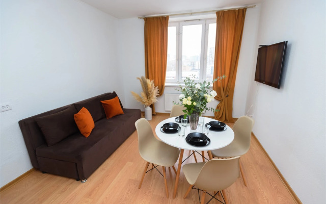 AHause на Шаумяна 87