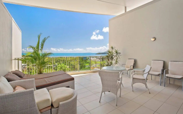Azure Sea Whitsunday Resort