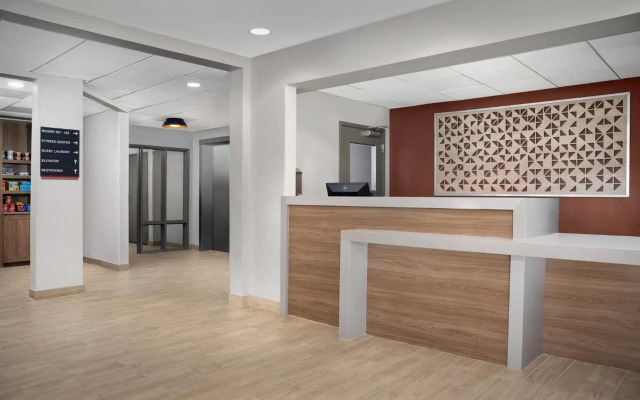 Candlewood Suites Alexandria - Fort Belvoir by IHG