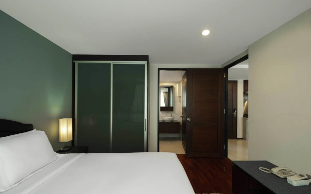 Silom Lofts Hotel
