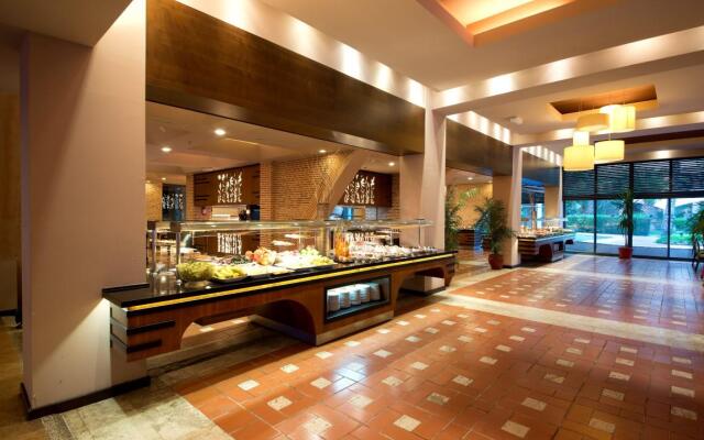 Limak Limra Hotel & Resort