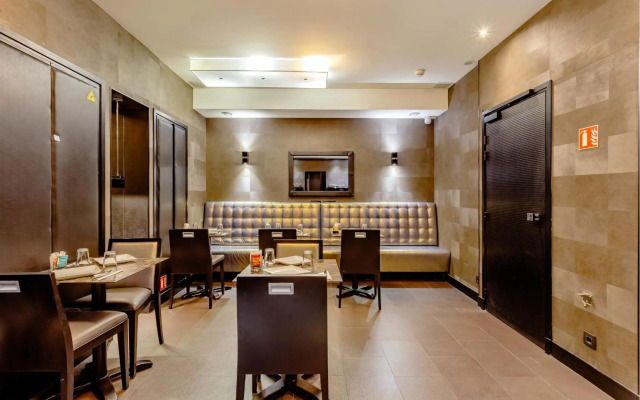 L'Adresse Hotel
