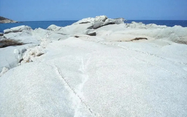 The Diamond of Kriaritsi private pools