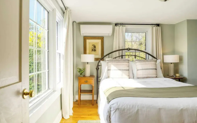 Whitney by Avantstay Private Berkshires Estate