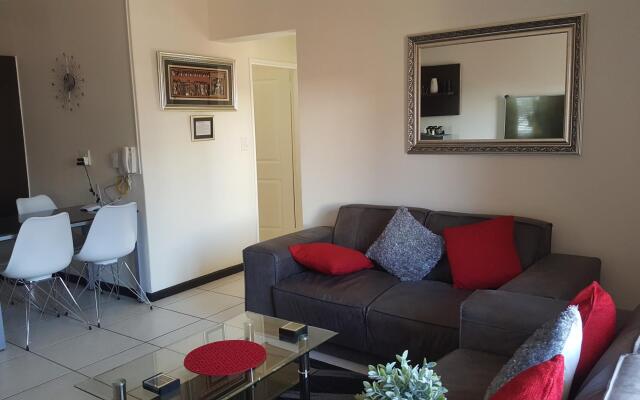 Strelitzia - Modern 2 bedroom apartment