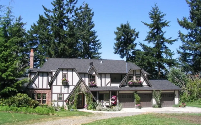 The Inn at Mallard Cove