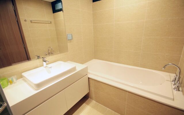 Bayhomes Skylake Serviced Apartment