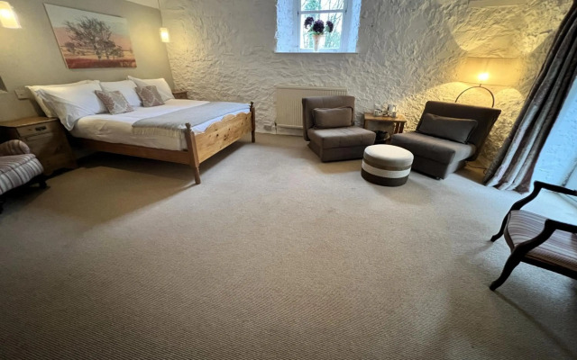 Ravenstone Lodge Country House Hotel