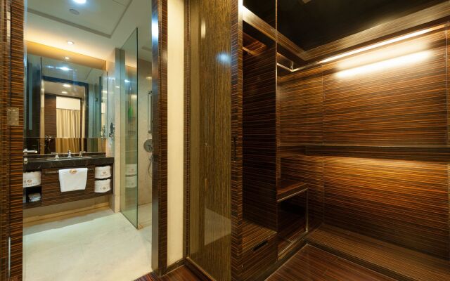 Yicheng Apartment PaZhou Poly World Center