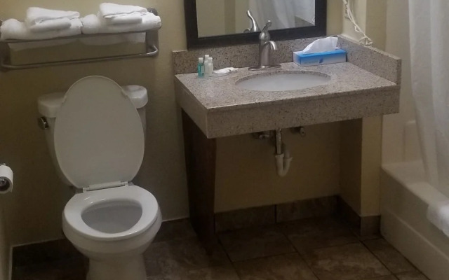 Quality Inn Chesterton near Indiana Dunes National Park I-94