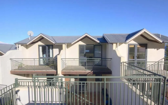 Modern 3 bedroom with stunning postcard views!