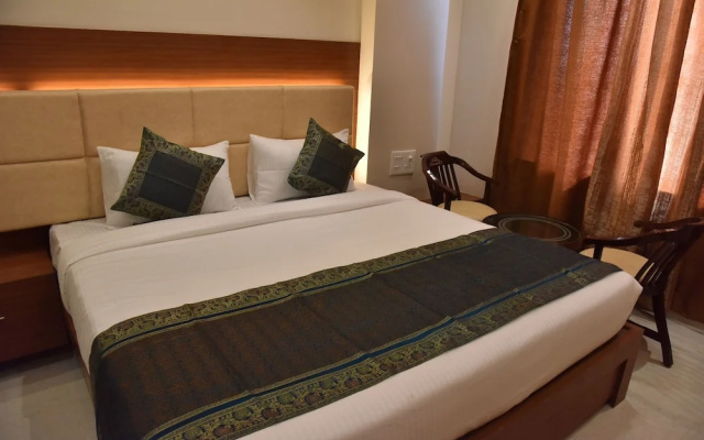 Hotel RK Grand