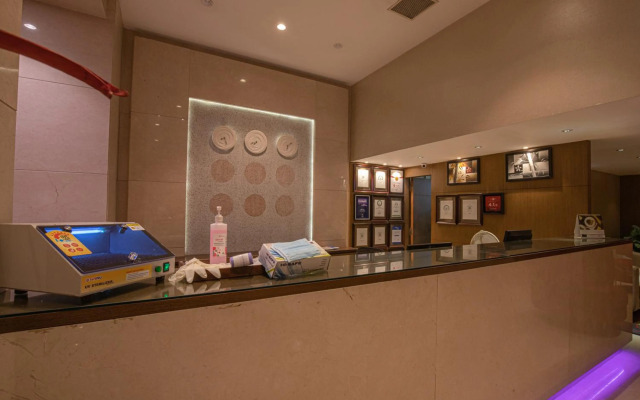 Hotel CAG Pride