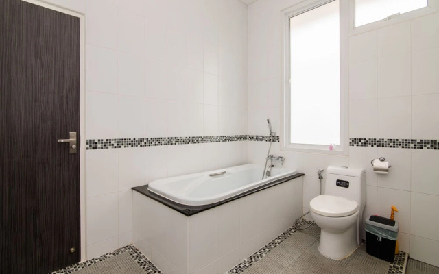 Hua Hin Pool Villa with 4 Bedrooms L50