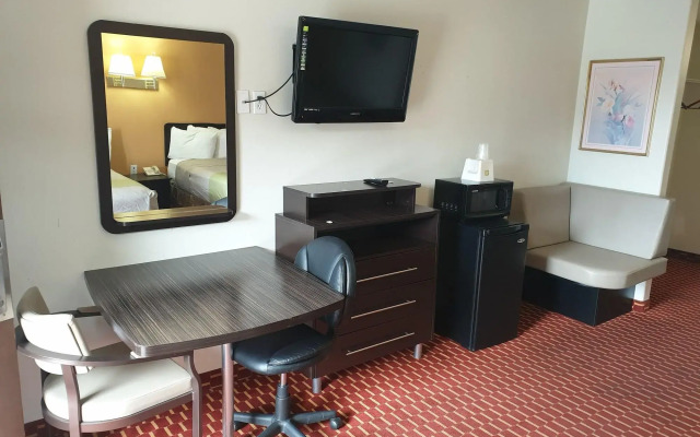 Split Mountain Motel
