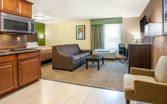 Quality Inn & Suites Brandenburg - Fort Knox