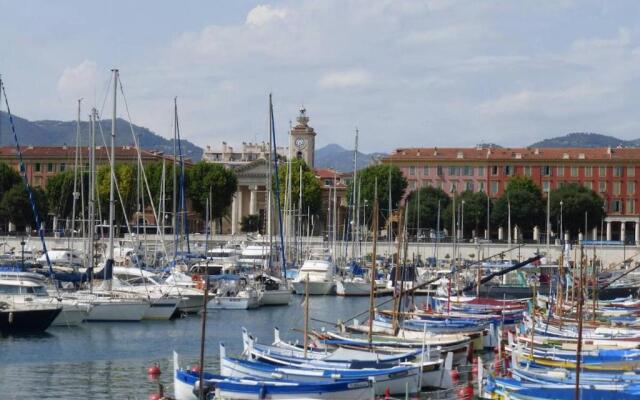 F2 Terrasse, Moderne, Hyper Centre, Clim, Ascenseur