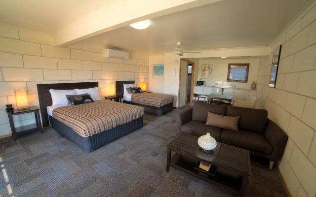 Loch Ard Motor Inn
