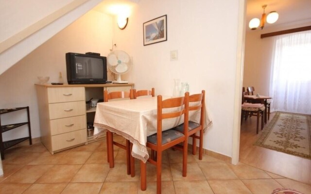 Mat - Great Location - A2-manji