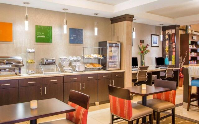 Comfort Suites Columbus West - Hilliard