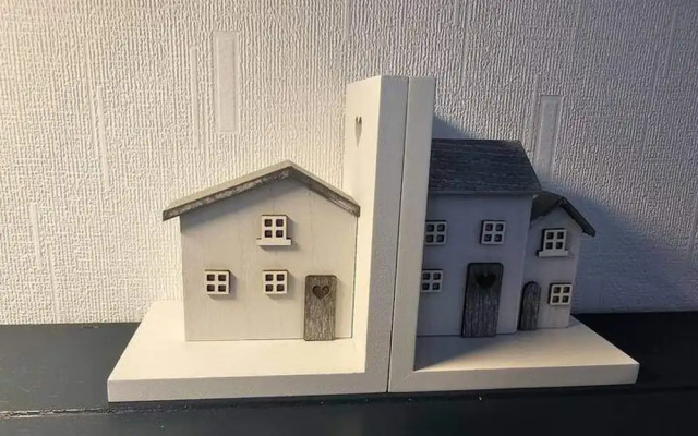 Pet Friendly - 2 Bedrooms - 4 Guests - Parking