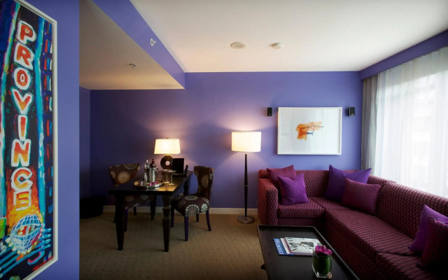 OPUS Hotel Vancouver