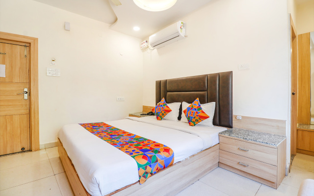FabHotel Royal Aanandam