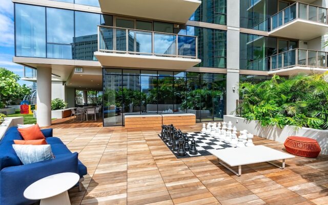 Sky Ala Moana 4209 2 Bedroom Condo by RedAwning