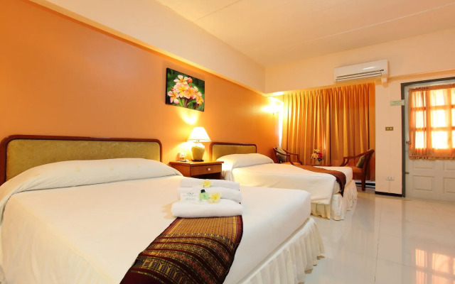 Regent Ramkhamhaeng and Apartment