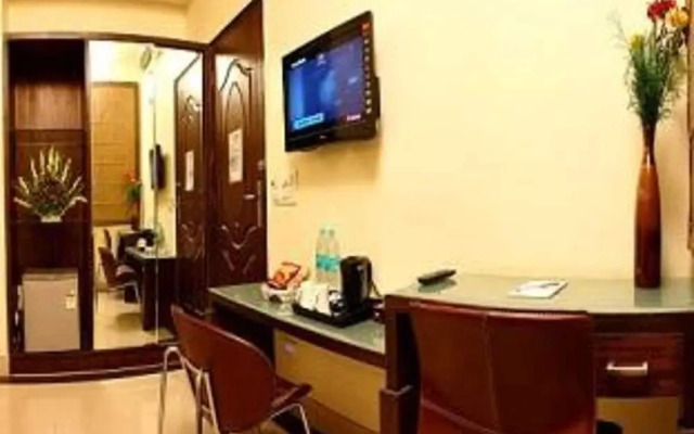 Hotel Bmk Grand By FabHotels
