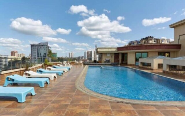 Stay.Plus Skyline Executive Apartment