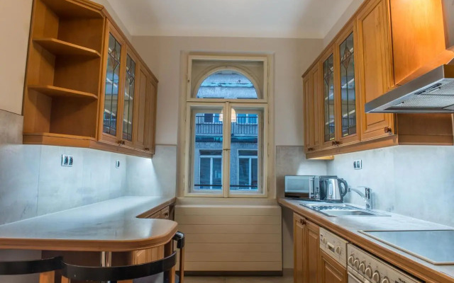 Exclusive 3 Bedroom Top-Notch Flat, Great Location