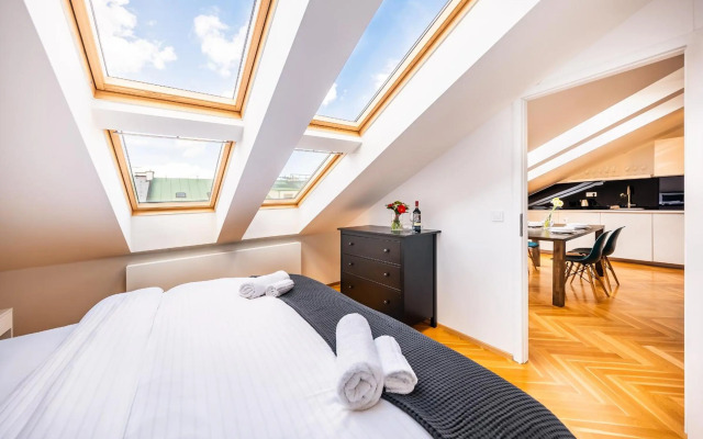 Luxurious Woodrow Wilson apt in Prague centre