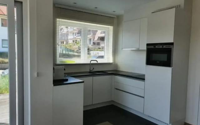 Apartment With 3 Bedrooms in Oostduinkerke