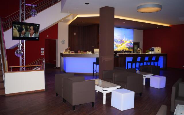 H24 Hoteltow