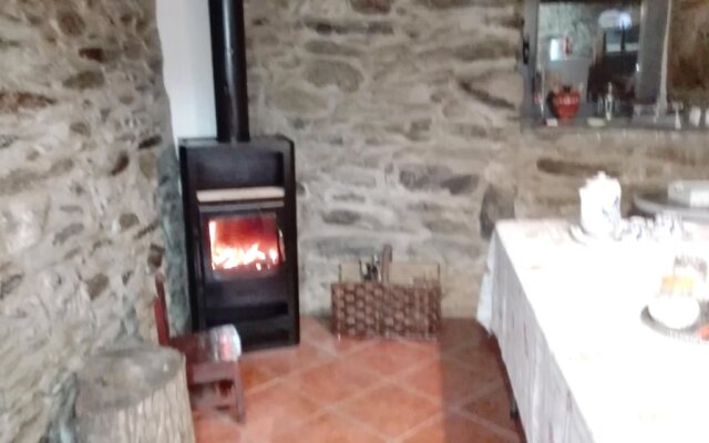 House With 2 Bedrooms in Peso da Régua, With Wonderful Mountain View,
