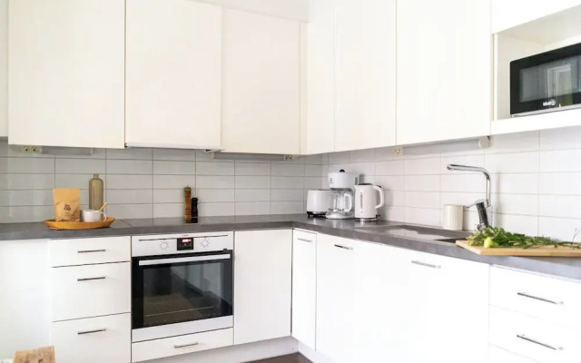 1br with Private Sauna and Balcony