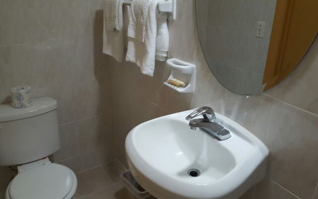 Deluxe Inn Motel - Homestead