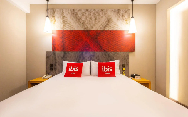 Ibis Lanzhou Zhangye Road Xiguang Metro Stat